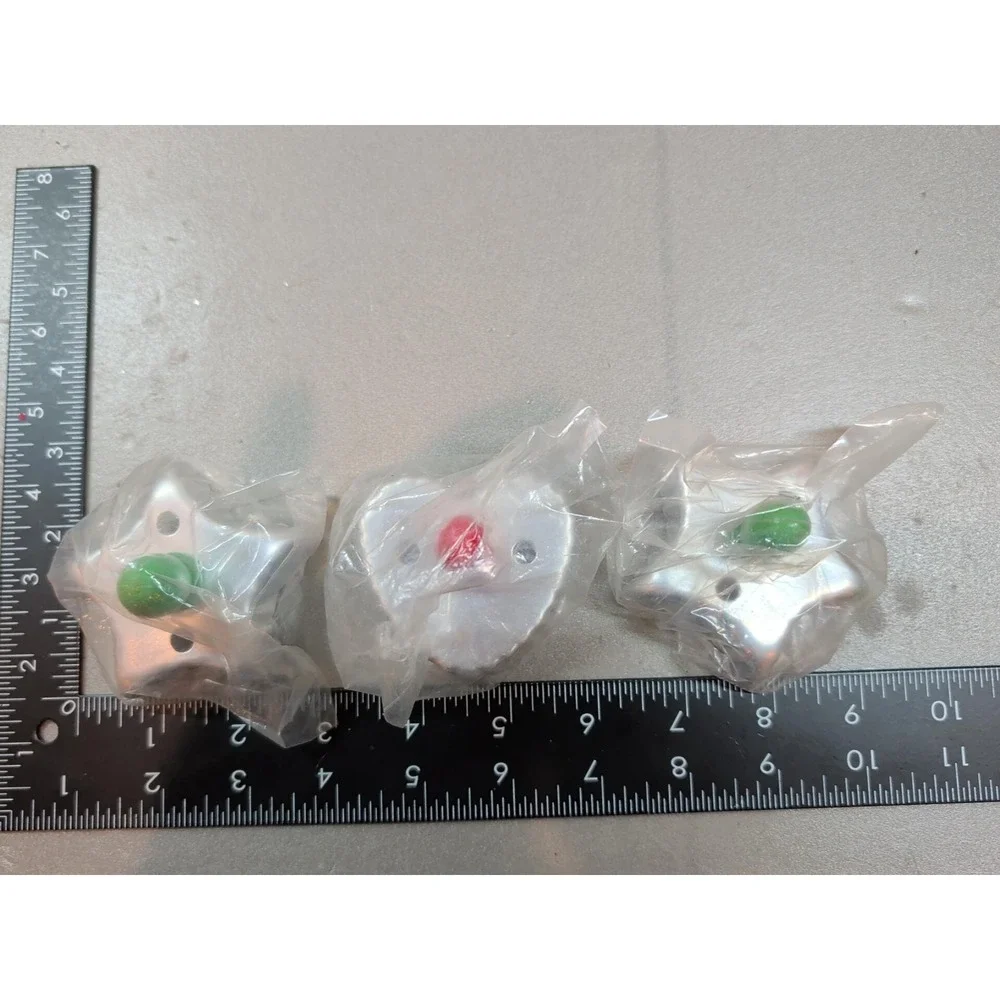 Vintage Christmas Cookie Cutters Set of 3 Metal Star Wreath Tree Red Green NOS